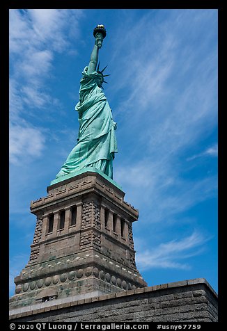 Side view of Statue of Liberty and pedestal, Statue of Liberty National Monument. NYC, New York, USA (color)
