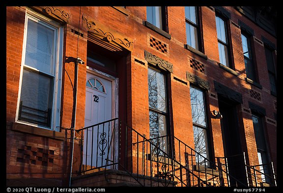 Brick townhouse, Brooklyn. New York, USA (color)