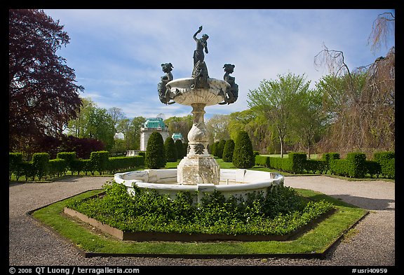 Fountain, The Elms. Newport, Rhode Island, USA