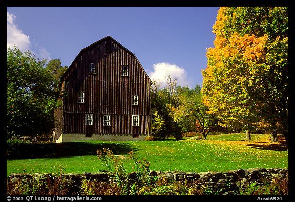 Lee Farm on Ridge Road. Vermont, New England, USA (color)