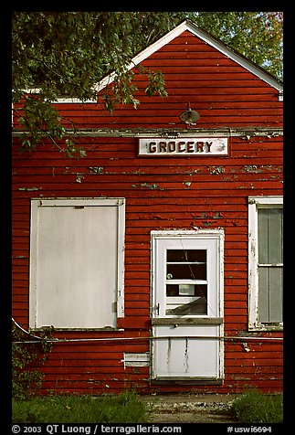 Old grocery. Wisconsin, USA (color)