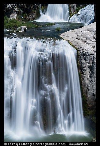 Two tiers of Shoshone Falls. Idaho, USA (color)