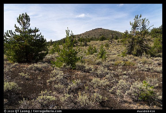 Big Cinder Butte. Craters of the Moon National Monument and Preserve, Idaho, USA (color)