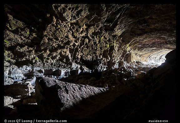 Passage near Bear Trap Cave entrance. Craters of the Moon National Monument and Preserve, Idaho, USA (color)