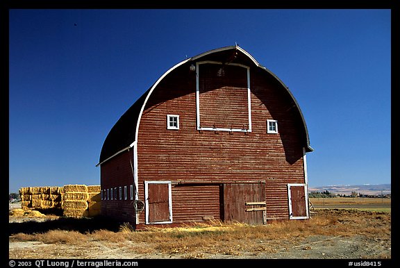 Red Barn. Idaho, USA (color)