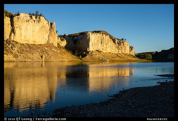White cliffs from Eagle Creek at sunrise. Upper Missouri River Breaks National Monument, Montana, USA (color)