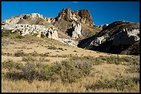 Grassland, Dark Butte and Archangel formations. Upper Missouri River Breaks National Monument, Montana, USA ( color)