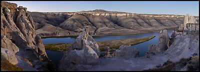 Hole-in-the-Wall. Upper Missouri River Breaks National Monument, Montana, USA (Panoramic color)