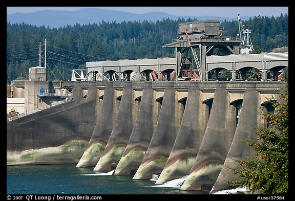 Bonneville Dam. Columbia River Gorge, Oregon, USA