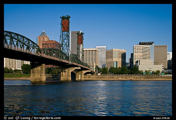 Williamette River, Hawthorne Bridge and Portland Skyline. Portland, Oregon, USA (color)