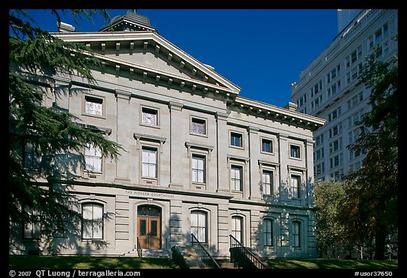 Pioneer Courthouse. Portland, Oregon, USA (color)