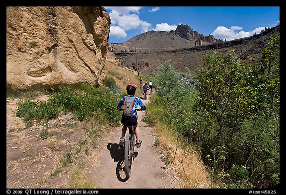 Mountain biking on teh Wolf Tree Trail. Smith Rock State Park, Oregon, USA (color)