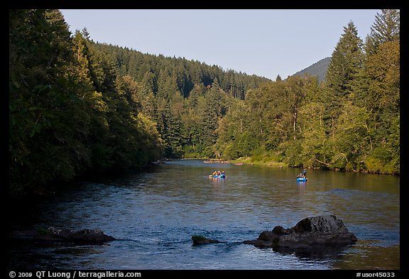 Boulders, McKenzie river, Ben and Kay Doris Park. Oregon, USA