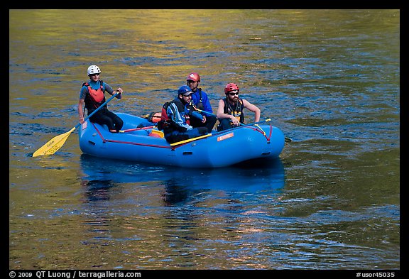 Rafting, McKenzie river. Oregon, USA (color)