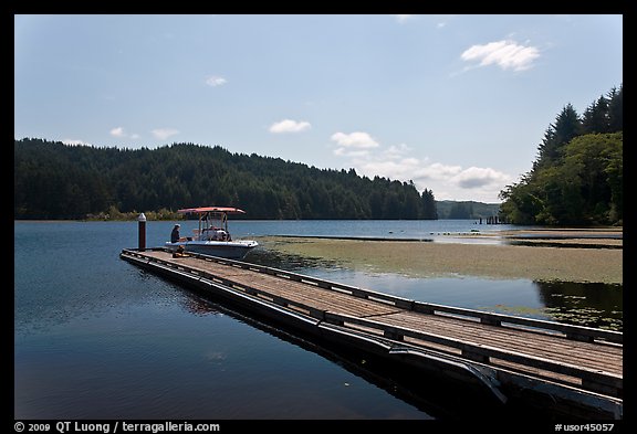 Clear Lake. Oregon, USA (color)