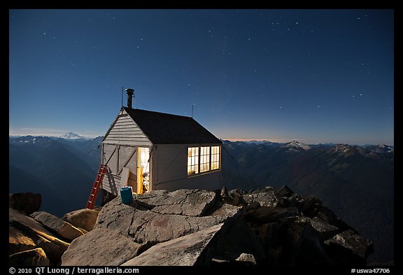 Fire lookout on Hidden Lake Peak by night. Washington