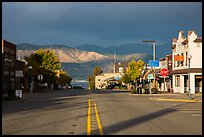 Chelan Main Street and Lake Chelan. Washington ( color)