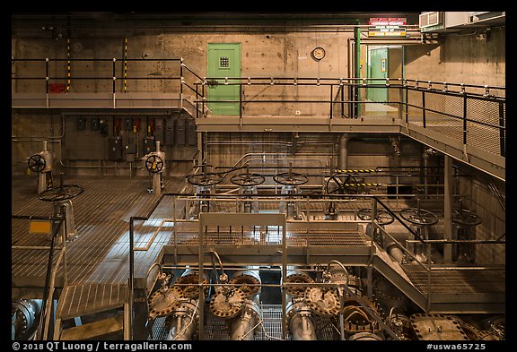 Coolant room for nuclear reactor B, Hanford Unit, Manhattan Project National Historical Park. Washington (color)