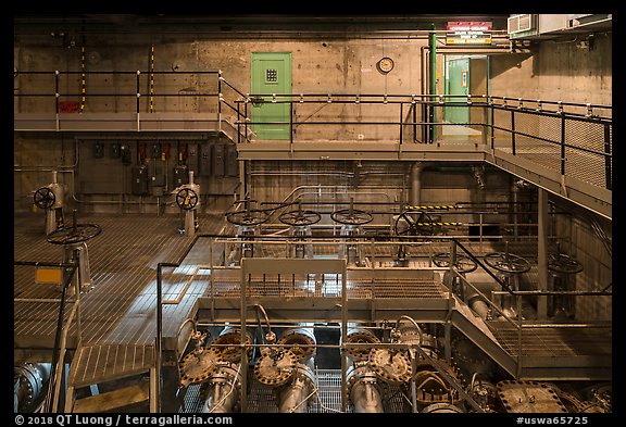 Coolant room for nuclear reactor B, Hanford Unit, Manhattan Project National Historical Park. Washington (color)
