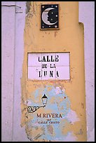 Street sign in Spanish. San Juan, Puerto Rico