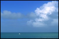 Boat on turquoise waters, Floriday Bay. The Keys, Florida, USA