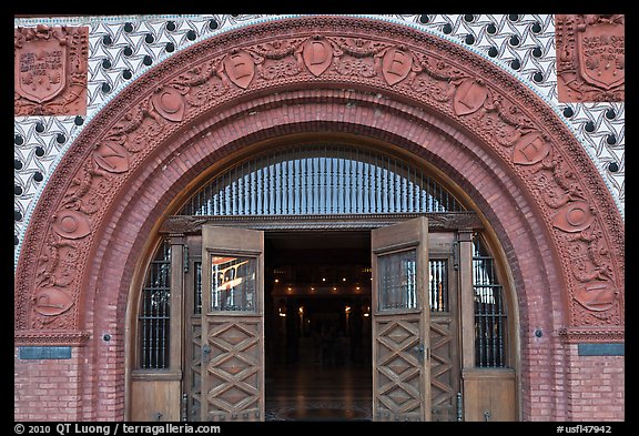 Spanish renaissance style archway, Flagler College. St Augustine, Florida, USA