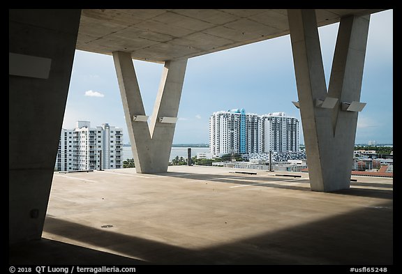 1111 Lincoln Road parking garage designed by Herzog and de Meuron, Miami Beach. Florida, USA (color)