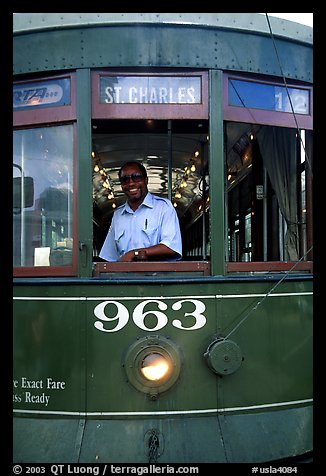 Saint-Charles tramway, Garden District. New Orleans, Louisiana, USA