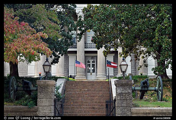 Cannons in front of the old courthouse museum. Vicksburg, Mississippi, USA