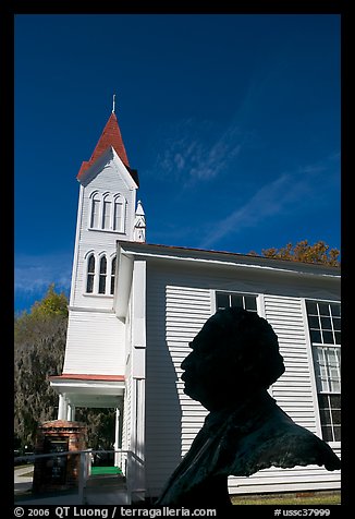 Robert Smalls bust and Tabernacle Baptist Church. Beaufort, South Carolina, USA