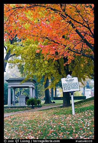 Autumn colors in gardens of state capitol. Nashville, Tennessee, USA