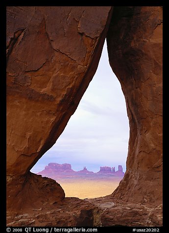 Teardrop Arch. Monument Valley Tribal Park, Navajo Nation, Arizona and Utah, USA (color)