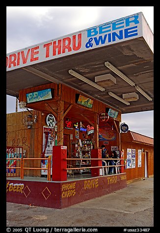 Drive-through beer and wine store. Arizona, USA (color)