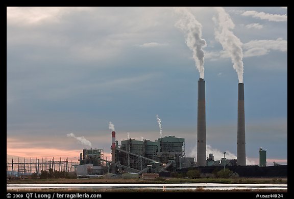 Cholla Power Plant, Joseph City. Arizona, USA (color)