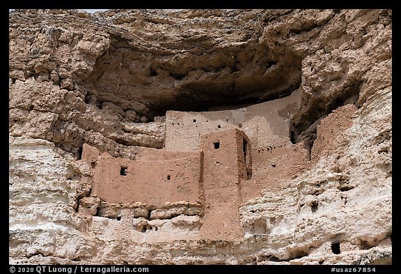 Montezuma Castle, Montezuma Castle National Monument. Arizona, USA (color)