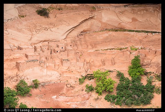 Betatakin cliff dwelling. Navajo National Monument, Arizona, USA (color)