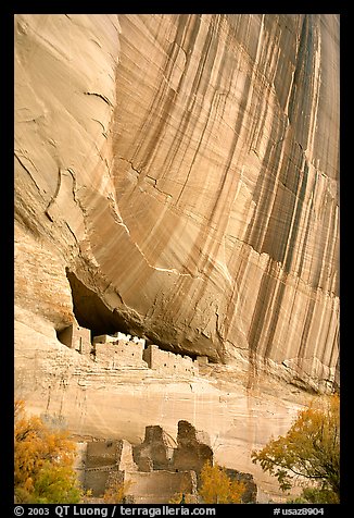 White House Anasazi ruins and wall with desert varnish. Canyon de Chelly  National Monument, Arizona, USA