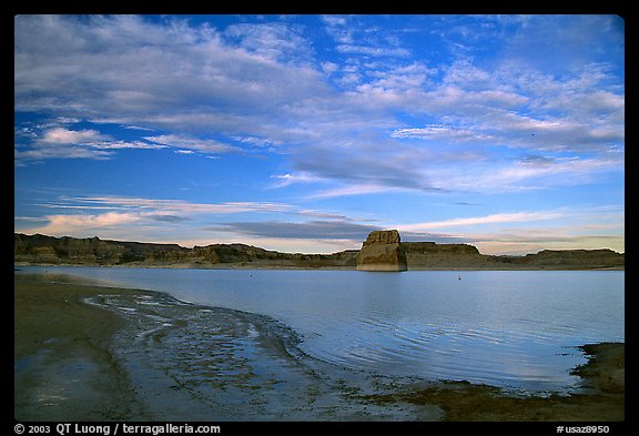 Wahweap Bay, Lake Powell, Glen Canyon National Recreation Area, Arizona. USA