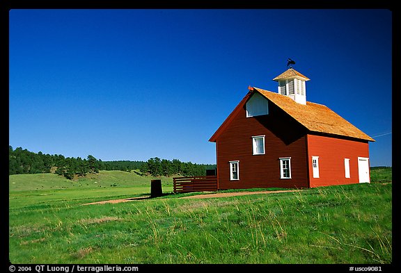 Red house, Sangre de Cristo range. Colorado, USA (color)
