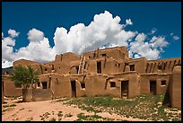 Hlaukwima. Taos, New Mexico, USA (color)