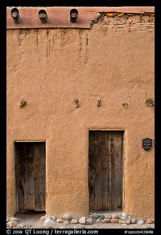 Facade detail of building considered oldest house in america. Santa Fe, New Mexico, USA