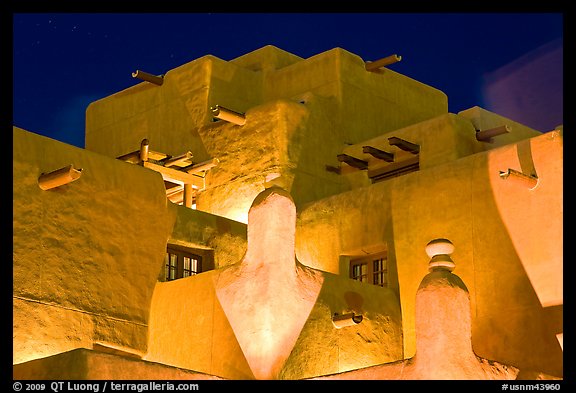 Detail of pueblo style architecture of Loreto Inn. Santa Fe, New Mexico, USA