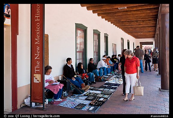 Palace of the Governors with native vendors. Santa Fe, New Mexico, USA