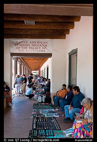 Native americans selling arts and crafts. Santa Fe, New Mexico, USA