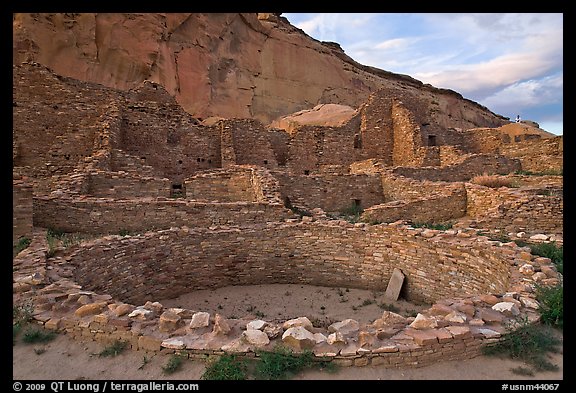 Kiva and multi-storied roomblocks, Pueblo Bonito. Chaco Culture National Historic Park, New Mexico, USA