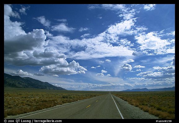 Road converging to the horizon. Nevada, USA