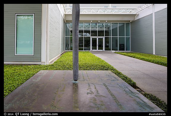Menil Collection, Museum District. Houston, Texas, USA (color)