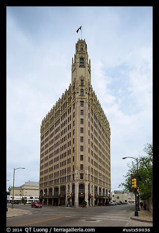 Emily Morgan hotel. San Antonio, Texas, USA (color)