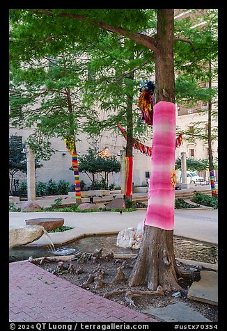 Main Street Civic Garden. Dallas, Texas, USA (color)
