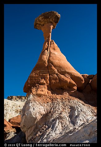 Toadstool hoodoo, Rimrocks. Grand Staircase Escalante National Monument, Utah, USA (color)